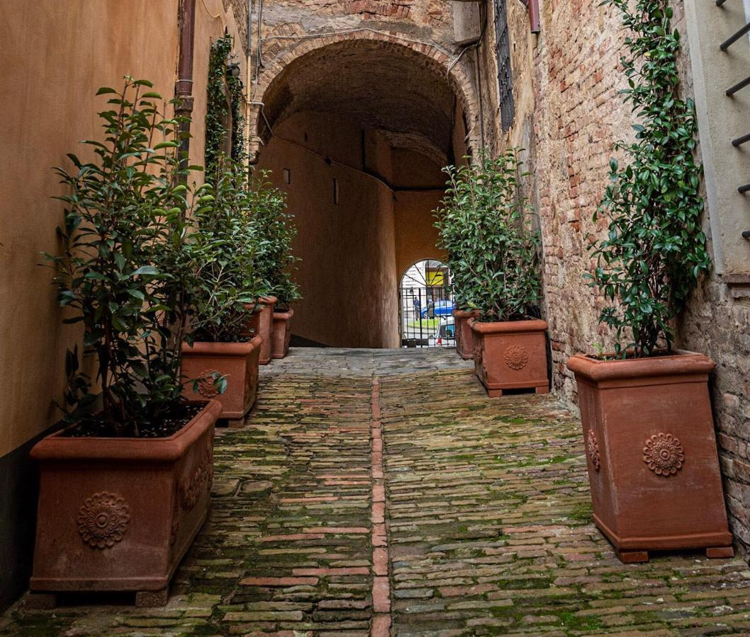 Domus Nannini Spa - L' Arco Di Matteotti シエーナ エクステリア 写真